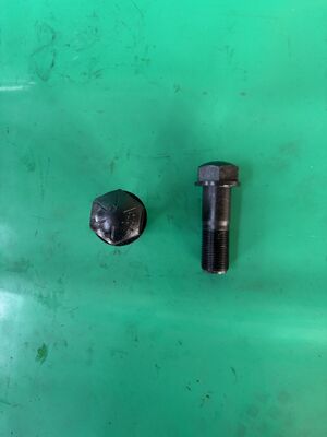 M30X2X90 खुदाई मशीन ट्रैक बोल्ट / TBM30X2X90 ट्रैक बोल्ट