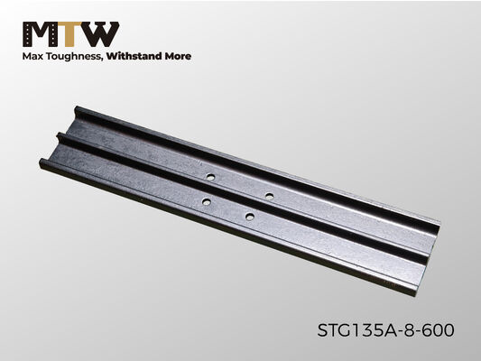 STG135A-8-600 ट्रिपल ग्राउज़र ट्रैक शू 600mm ट्रैक शू वियर पार्ट 6.9KG
